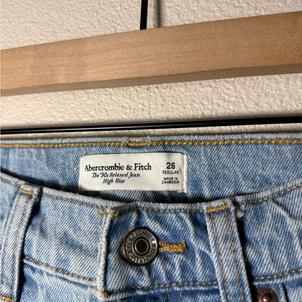 Abercrombie & Fitch The 90s Relaxed Jean High Rise 26 D7 - Picture 9 of 9